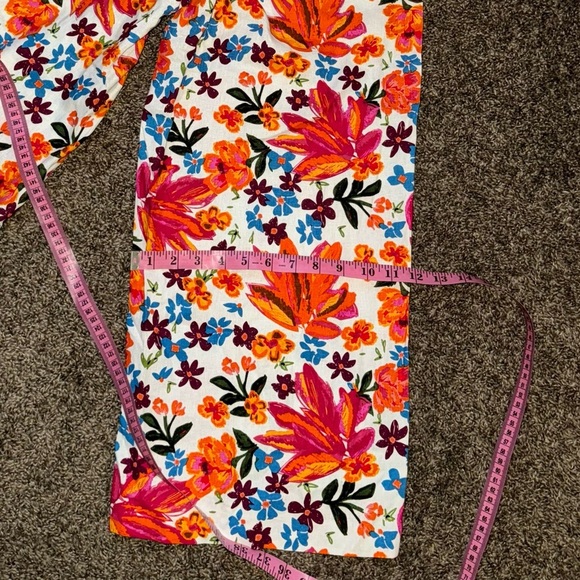 Joie floral Linen/Rayon blend pants size 2 - Picture 2 of 8